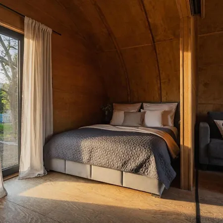 Flatbook - Glamping & House Z Parkingiem *