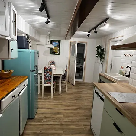 Flatbook - Glamping & House Z Parkingiem *